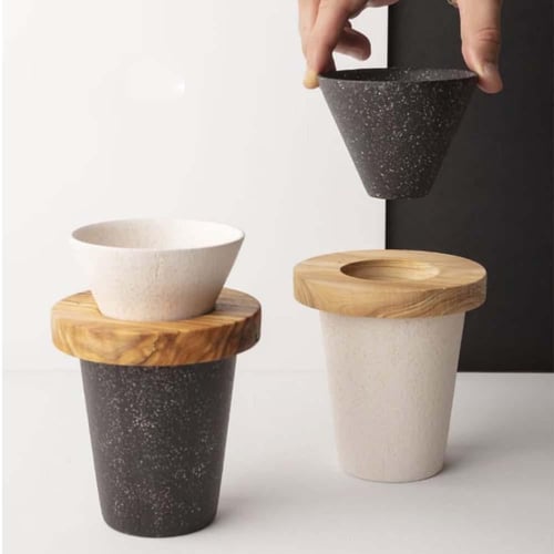 طقم تحضير قهوة حجري بقاعدة خشبية