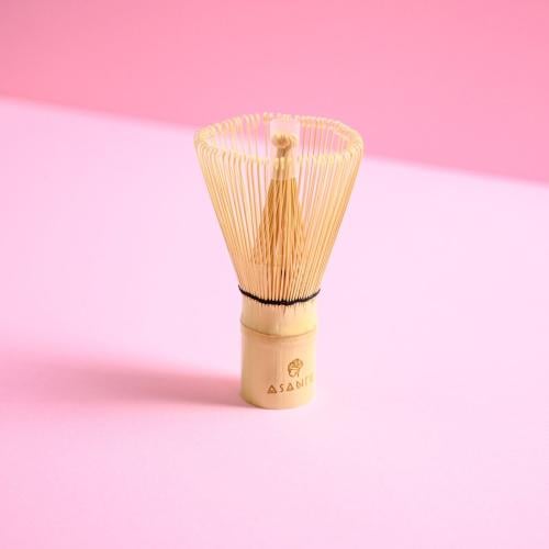 خفاقه الماتشا بخشب الخيزران من محمصة اسانتي