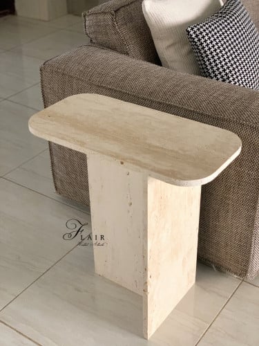 عرض 4 طاولات خدمة