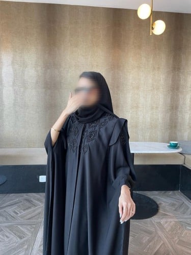 عباية بشت قطري ملكية بقماش كريب كوري أصلي وتطريز أ...