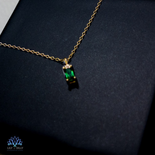 عقد زمردة - فضة خالصة