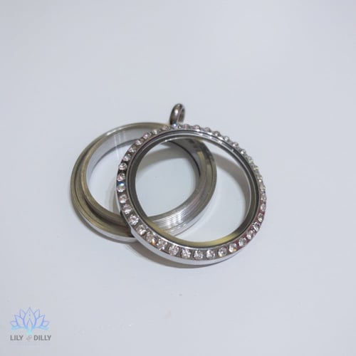 ميدالية حكايا - لف