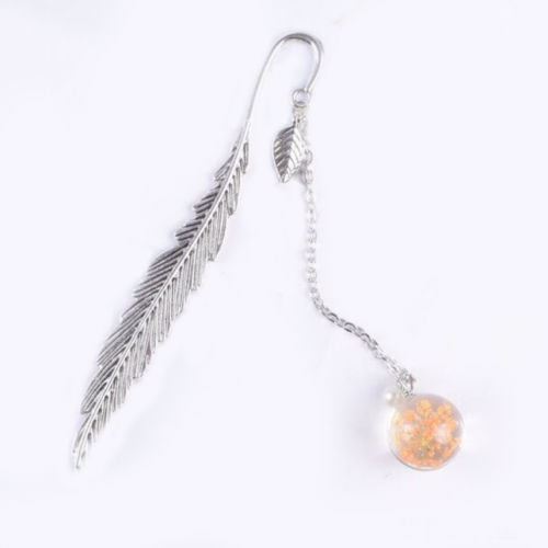 فاصل كتاب فضي - جبسوفيليا برتقالية