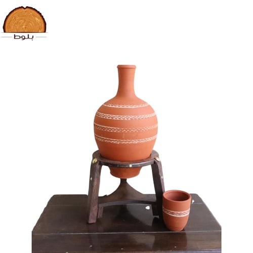 شربة فخار تركي للماء مع قاعدة خشبية