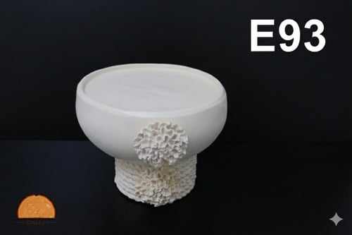 صحن تقديم حلويات وضيافة بتصميم فني