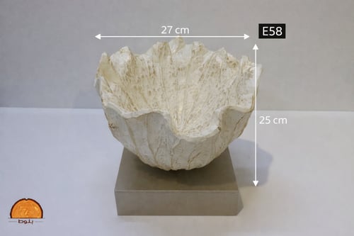 وعاء ديكور و صحن ضيافة بشكل ورقة على قاعدة مربعة