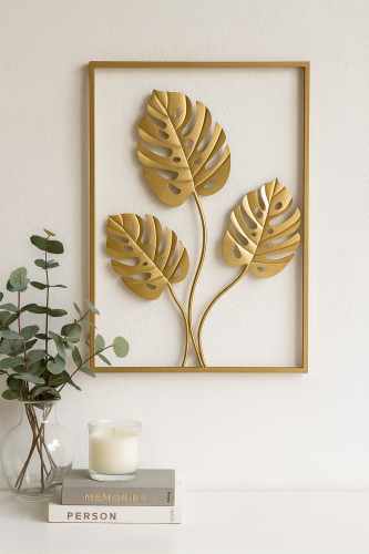 ديكور جداري ذهبي بإطار مستطيل وتصميم ثلاث أوراق اس...