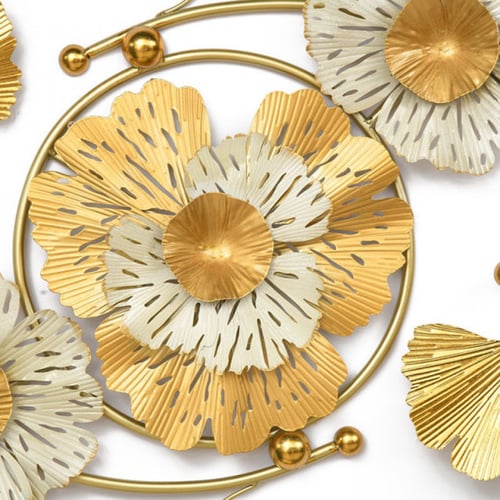 ديكور جداري معدني زهور وأوراق ذهبي وأبيض بتصميم أن...