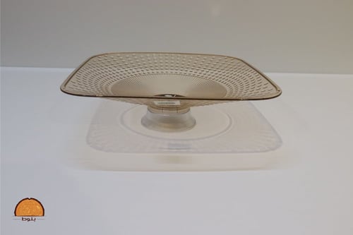 صحن تقديم أكريليك مربع بقاعدة