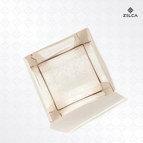 علب هدايا و افراح مكعبة بنافذة شفافة (20 علبة )