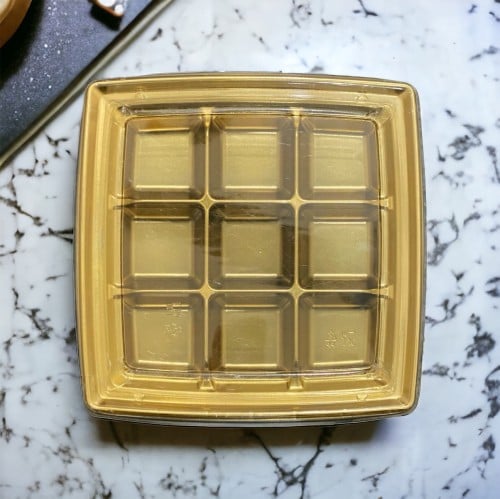 علب مقسمة بلاستيك ذهبي ( حبة واحدة )