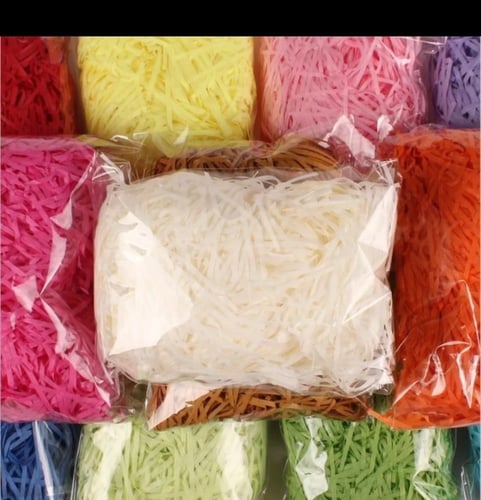 قصاصات ورق مموج لتغليف الهدايا (100 جرام)