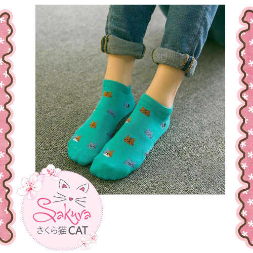 جوارب نسائية برسومات القطط - الوان متعدده -