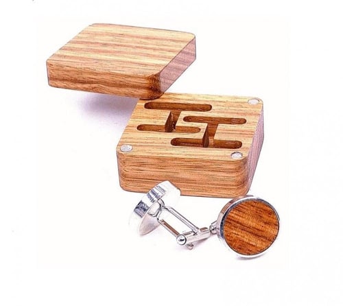 كبك رجالي مع العلبة