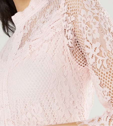 فستان وردي ميد