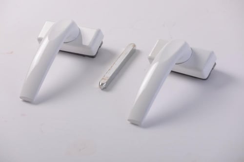 يد باب المنيوم متوفر لونين