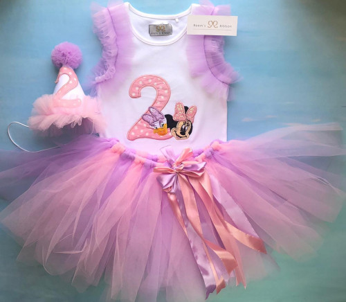 Minnie Mouse and Daisy Duck