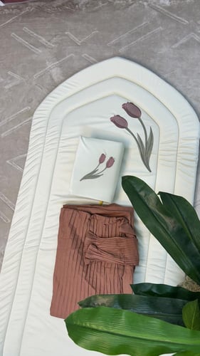 طقم صلاة توليب لحمي