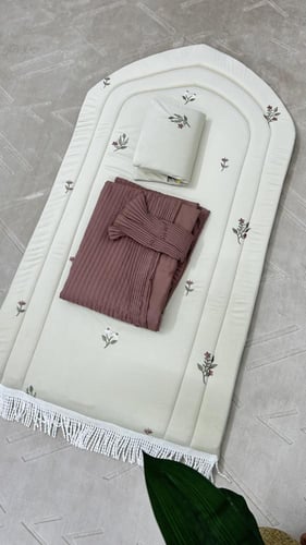 طقم صلاة ورد منثور