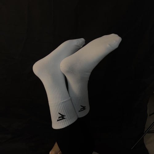 Socks - جوارب رياضية طويلة يآتي مجموعة ابيض / اسود