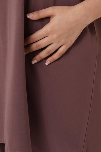 طقم تحت العباية كلاسيك