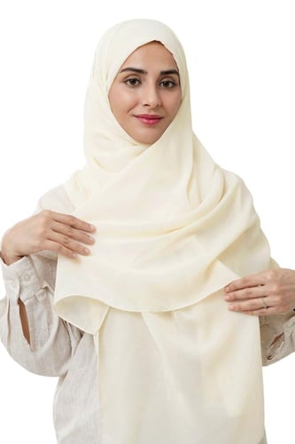 طرحة مع بندانة