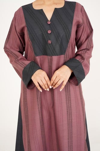 جلابية كتان مقلم لونين بأزرار من الأمام