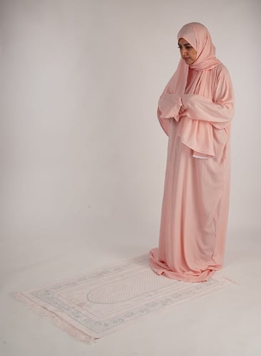 طقم صلاة سجى باللون الخربزي