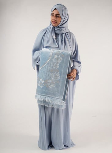 طقم صلاة سجى باللون السماوي