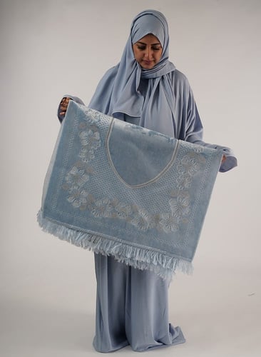 طقم صلاة سجى باللون السماوي