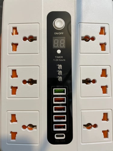 توصيلة 6في6 تحتوي على 6مخارج كهرباء و5منافذ شحن ذك...