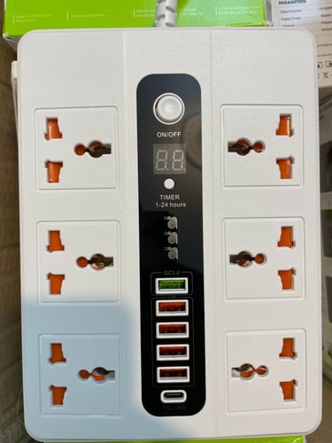 توصيلة 6في6 تحتوي على 6مخارج كهرباء و5منافذ شحن ذك...