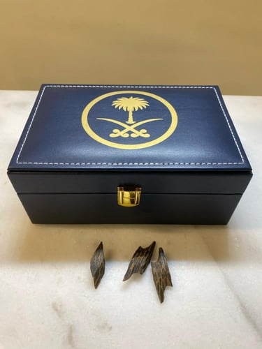 علب عود جلد - سعة ١/٨ كيلو