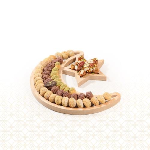 صينية هلال رمضان - معمول + بيتفور + تمر محشي