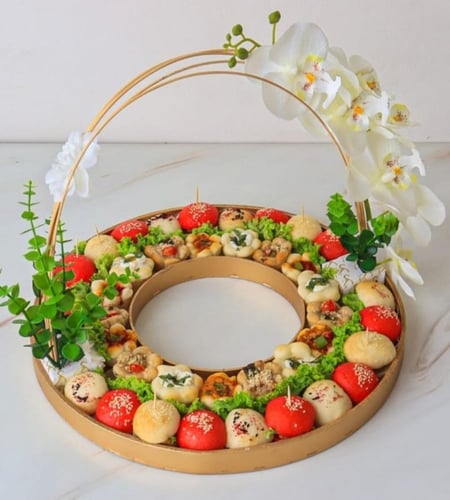 صينية خشب معجنات مزينة بالورود 39 قطعة