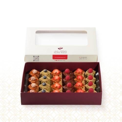 بوكس كيكة عسل بنكهات منوعة 24 قطعة