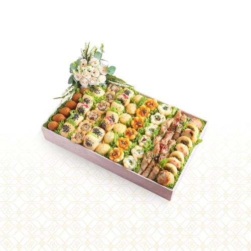 صينية الأفراح مزينة بالورد 65 قطعة معجنات