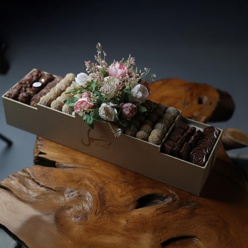 بوكس الفخامة ( صينية مدرجة 510 جم معمول و 520 جم ش...