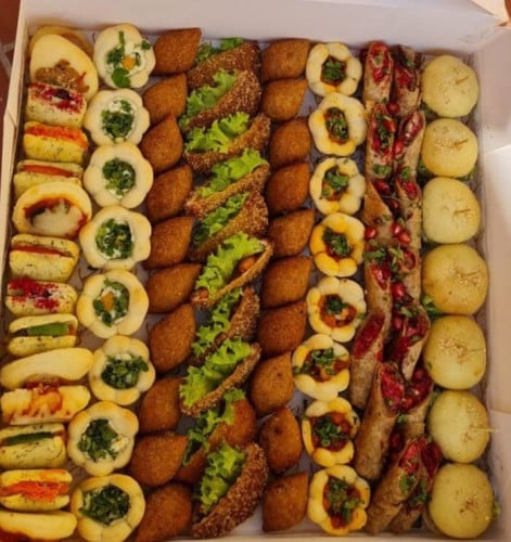 بوكس معجنات منوع بحشوات لذيذه