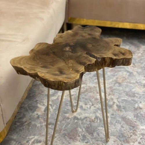 طاولة خدمة بلونها الطبيعي