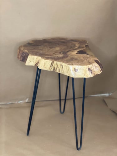 طاولة خدمة بلون الطبيعي