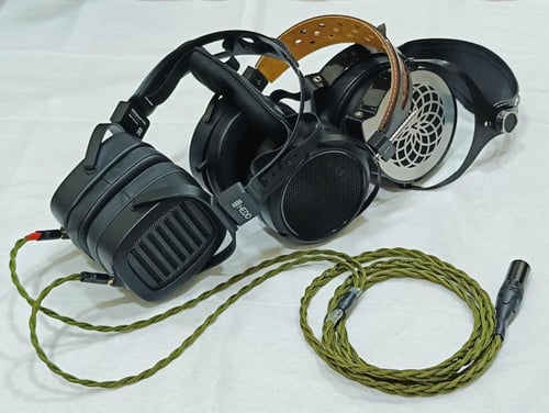 Vera - Custom Headphone Cable