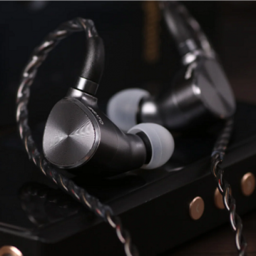 7HZ Legato خاصة لمحبي البيس العالي جداً IEM