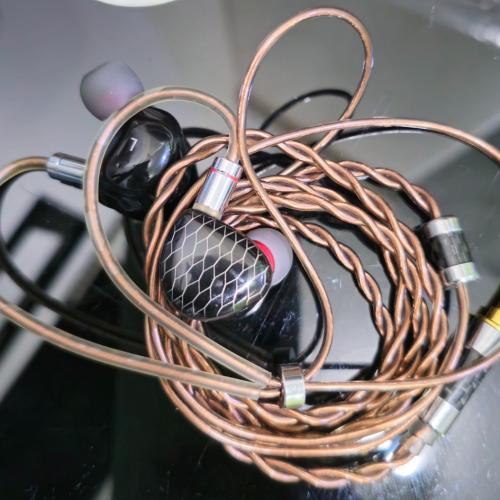 3 سماعات : Letshuer 12 pro و Kefine klean و Tinhif...