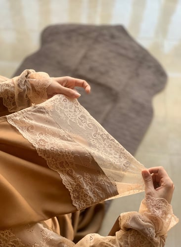 شرشف مرد لف بني دانتيل خربزي طرحة مثبتة