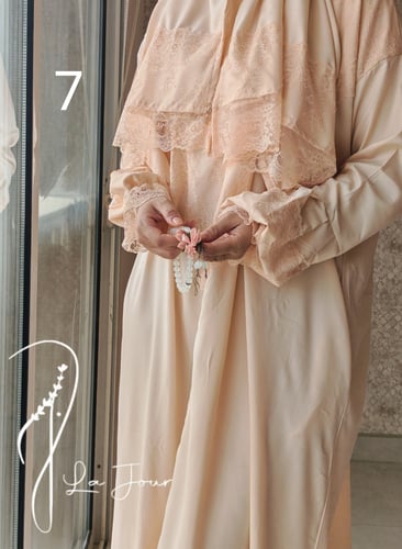 شرشف صلاة سستة رايون دانتيل عدة ألوان (حبة واحدة)