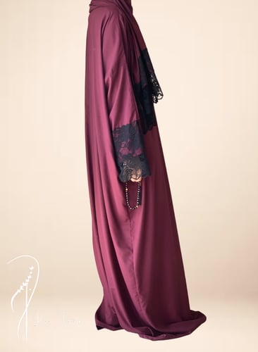 شرشف مرد لف عودي دانتيل و الطرحة متصلة .