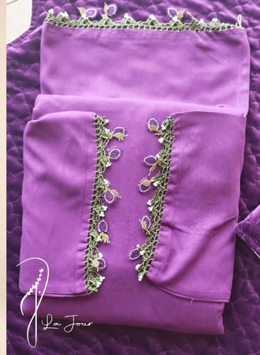 شرشف صلاة لف بنفسجي بالورد الاويا اصفر و ابيض الفا...