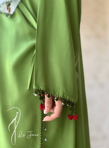 شرشف صلاة لف أخضر مزينة بالكروشيه الكرز الأحمر من...