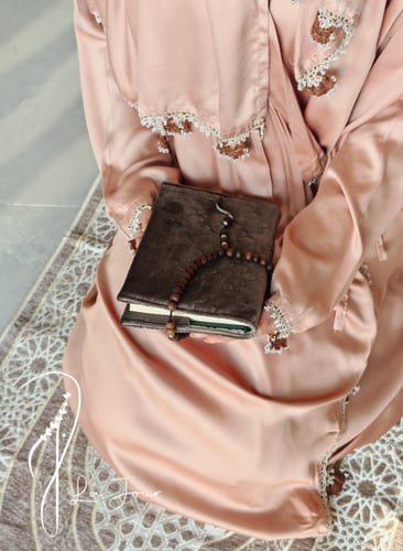 شرشف صلاة لف بيج قطن ستان كروشيه يدوي